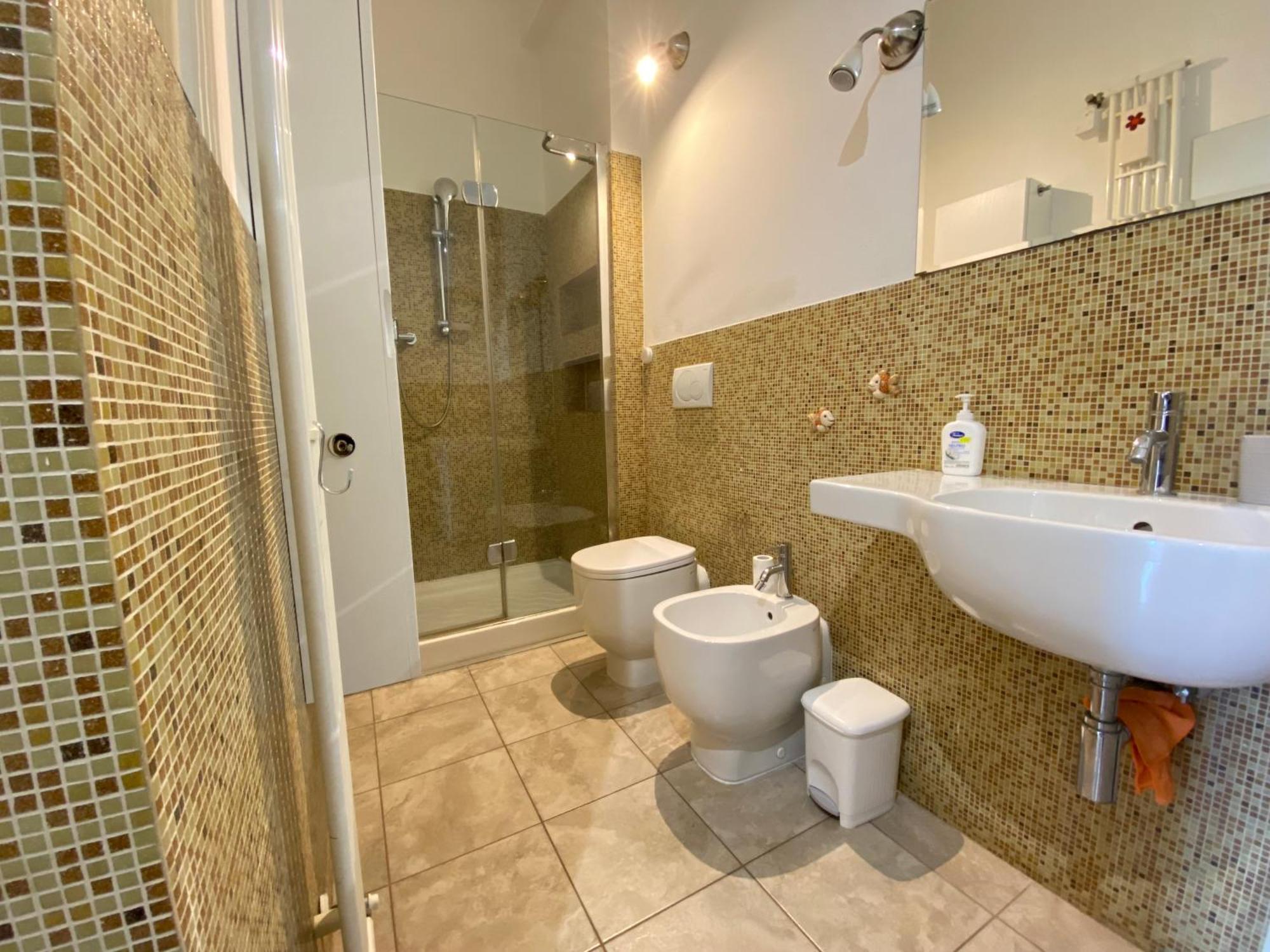 Avantgard Rooms Western Station Bologne Extérieur photo